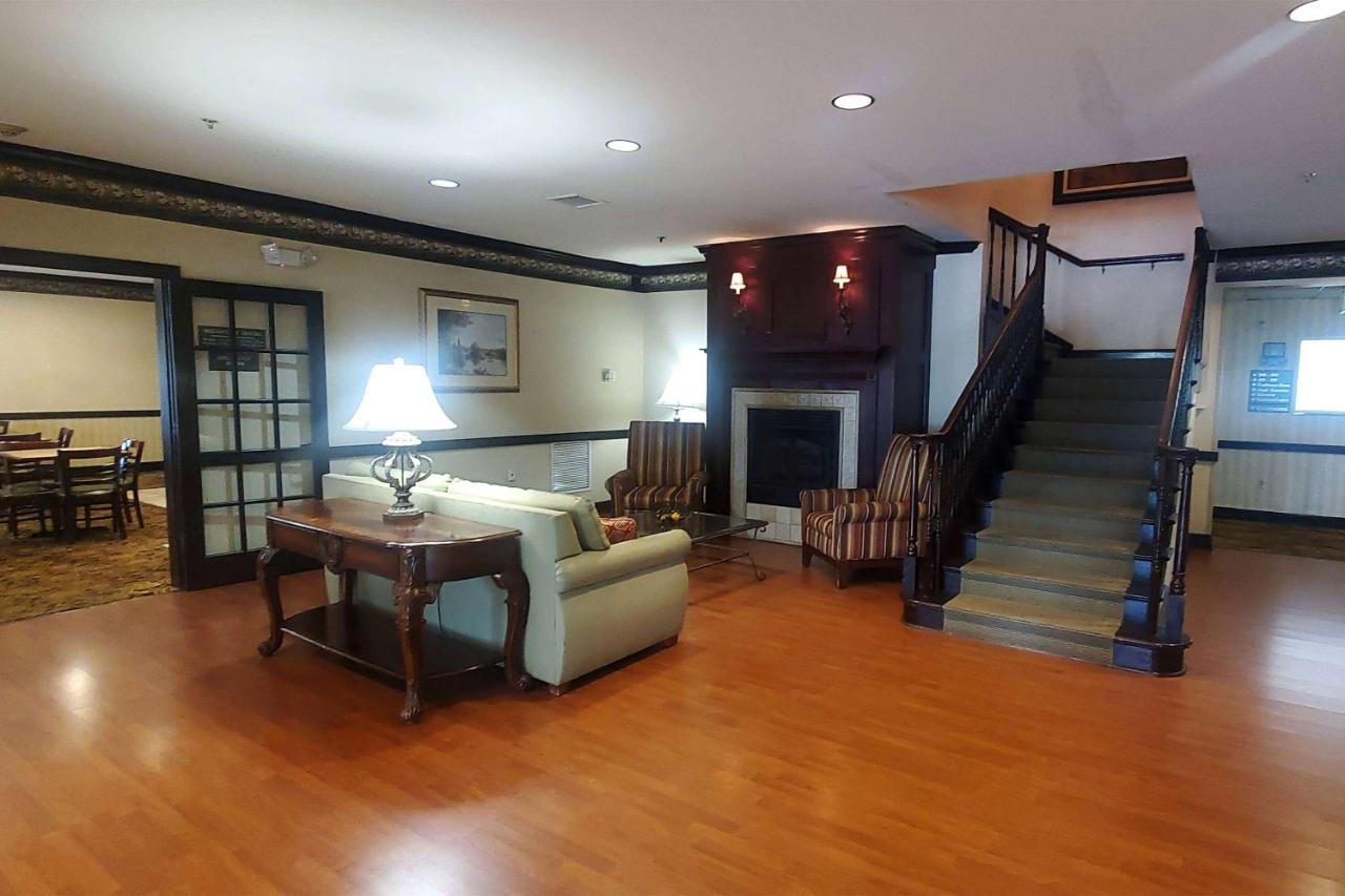 Wingate By Wyndham Youngstown - Austintown Екстериор снимка